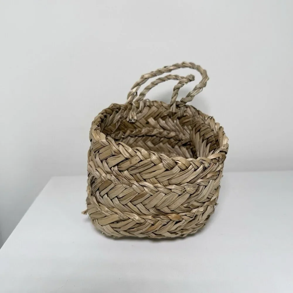 Mini Hanging Woven Sea Grass Basket
